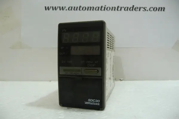 Temperature Controller, SDC30, C305GA050200, Yamatake